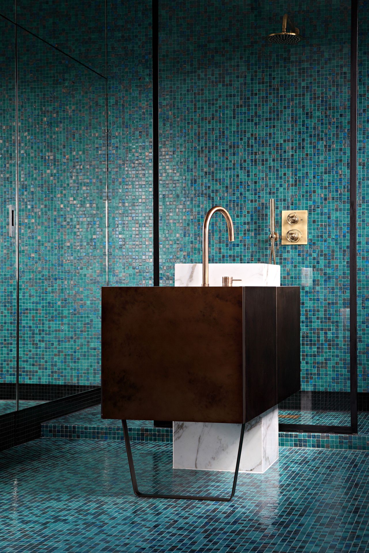 Paola blend — résidence privée, Paris (Studio KO)