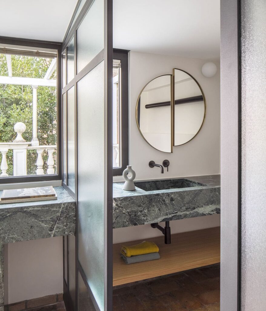 QuadroDesign — Villino Liberty — lavabo en marbre