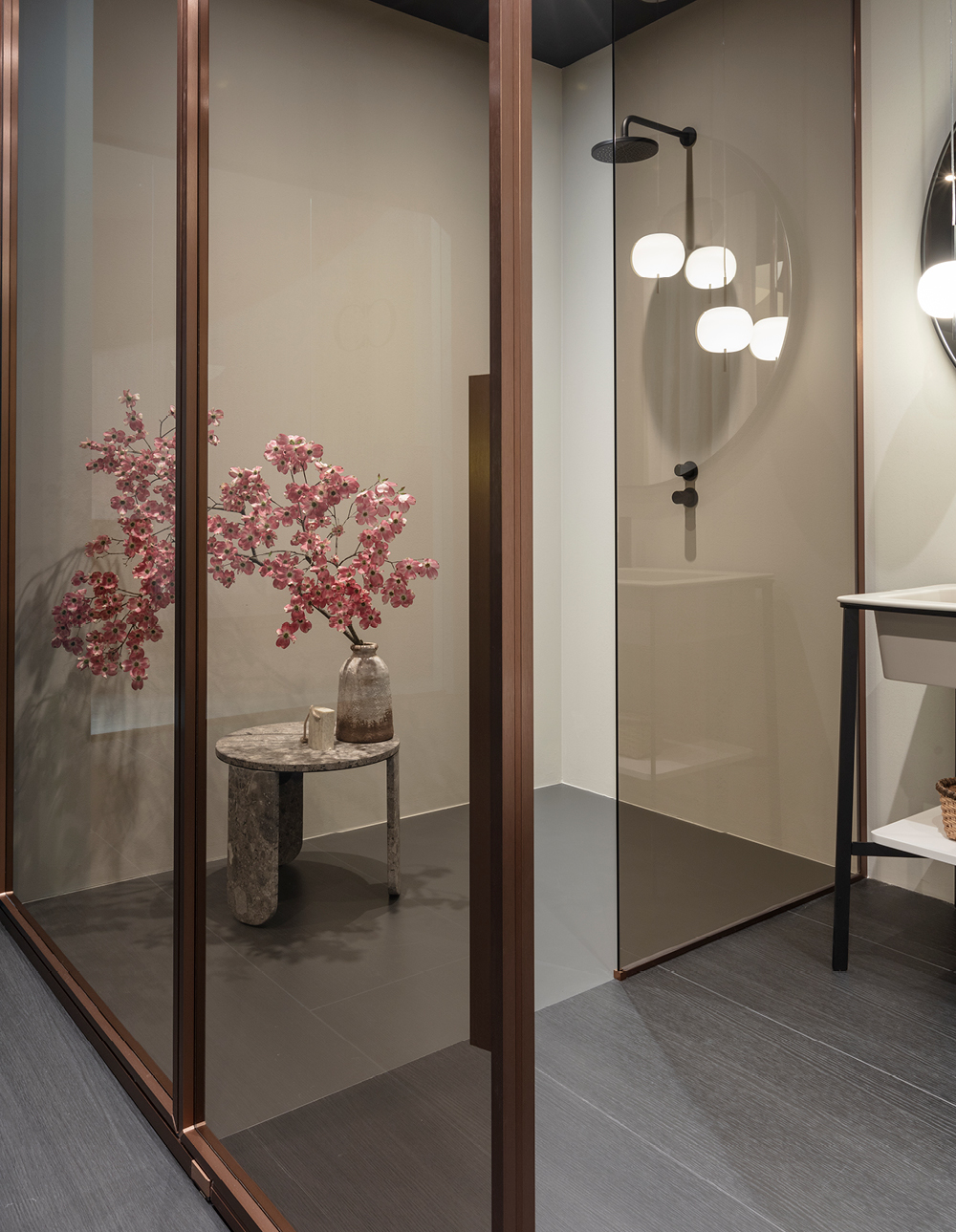 Suite, cloison de douche cuivre brossé
